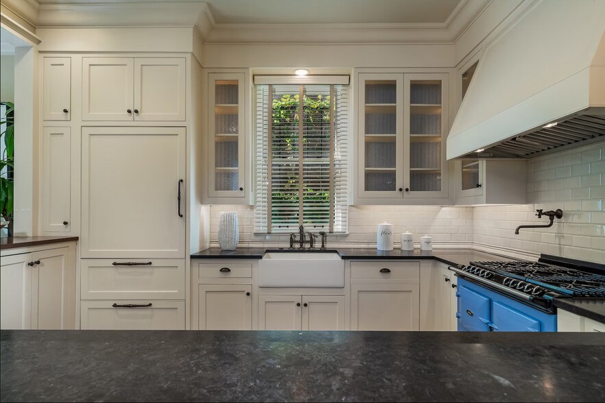 More Photos Of 2315 Routh St, Dallas Office Residential For Sale