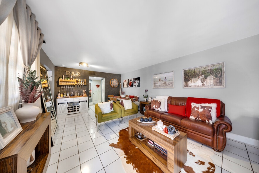 More Photos Of 569 SW 4th St, Miami Apartments For Sale