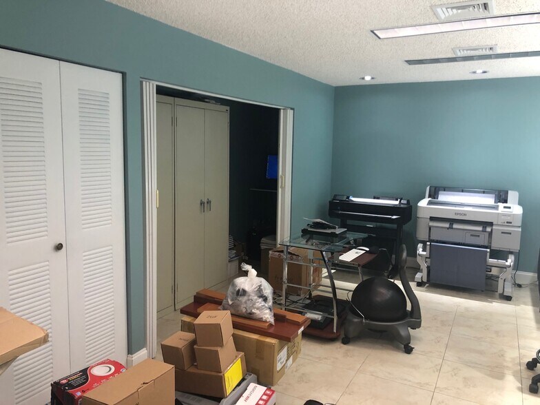 More Photos Of 6175 NW 167th St, Hialeah Light Manufacturing For Sale