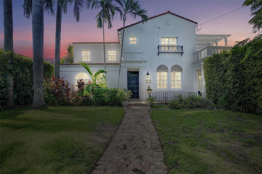 Primary Photo Of 5252 Lagorce Dr, Miami Beach Apartments For Sale