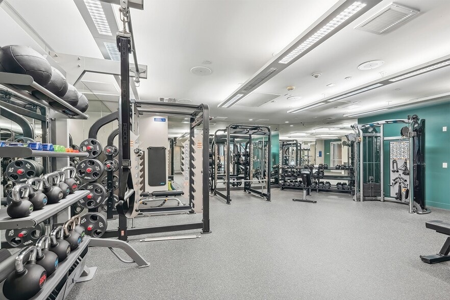 More Photos Of 1111 Wilshire Blvd, Los Angeles Apartments For Lease