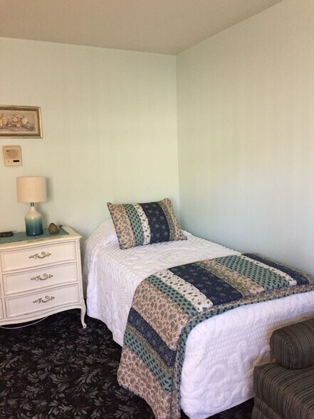 More Photos Of 6061 Bagley Ave, Twentynine Palms Assisted Living For Sale