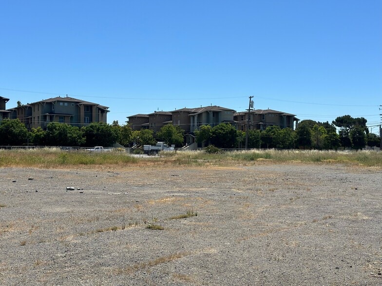 More Photos Of 995 Oakland Rd, San Jose Land For Sale