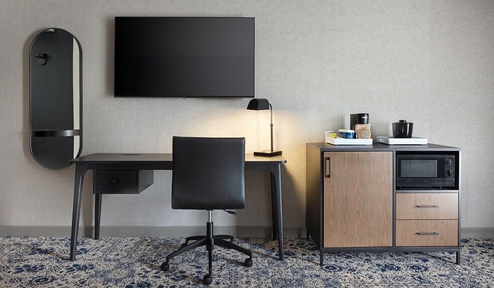 More Photos Of 4960 Towne Centre Rd, Saginaw Hotel For Sale
