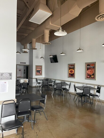 More Photos Of 7673 Perkins Rd, Baton Rouge Storefront For Lease