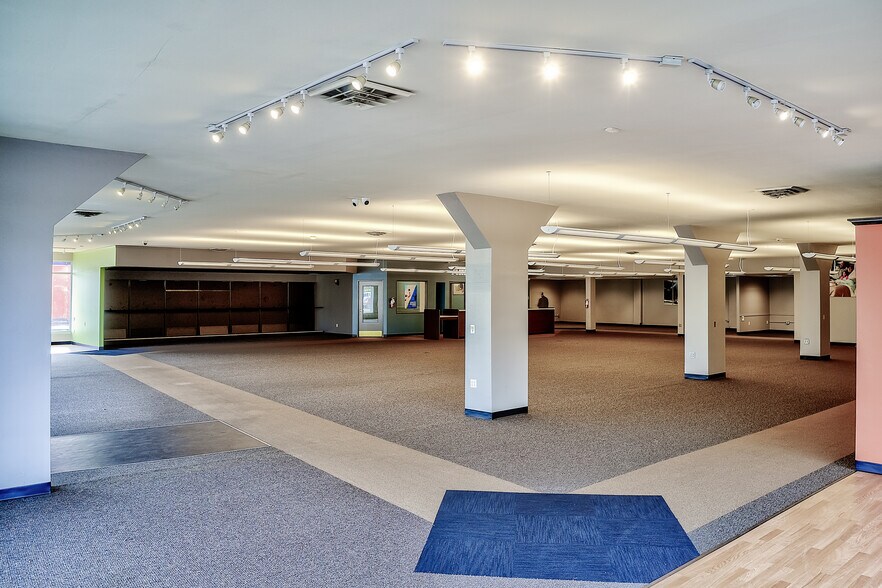 More Photos Of 2825 E Fourth Plain Blvd, Vancouver Freestanding For Lease