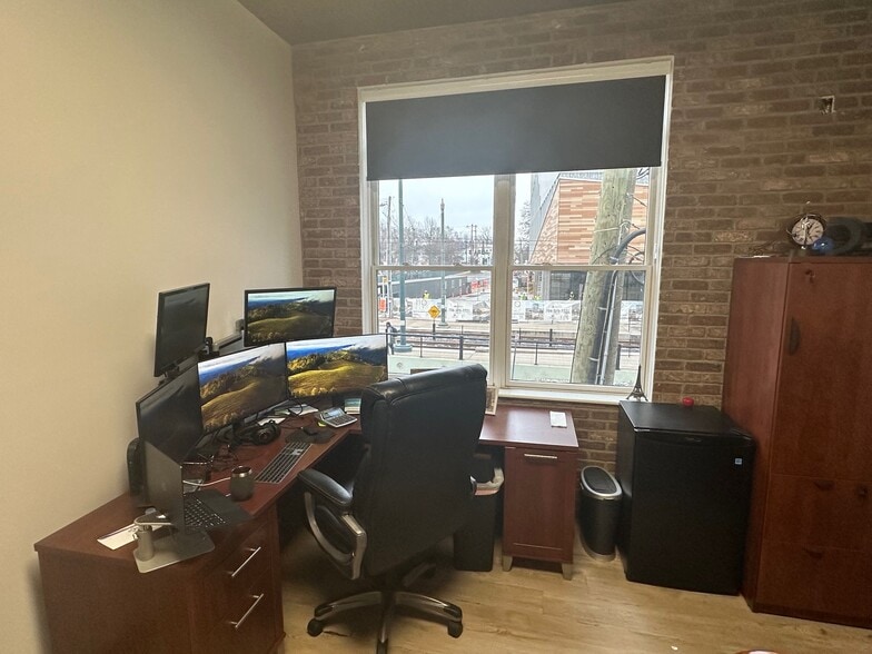 More Photos Of 1800 Camden Rd, Charlotte Office Residential For Lease