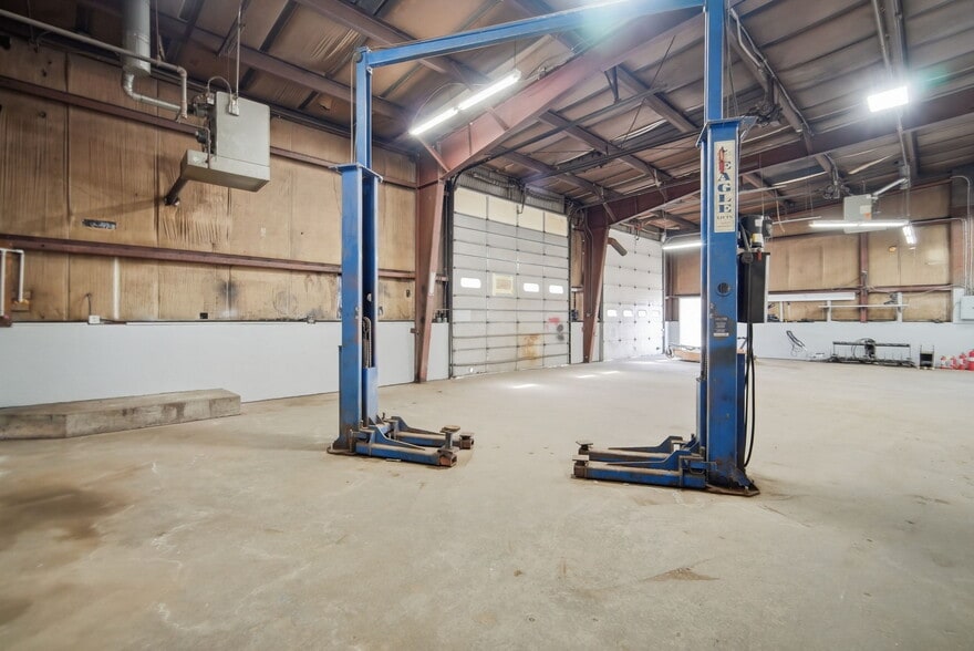 More Photos Of 14 Easthampton Rd, Northampton Warehouse For Sale