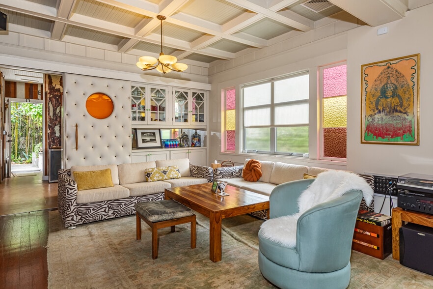 More Photos Of 1231 Abbot Kinney Blvd, Venice General Retail For Lease