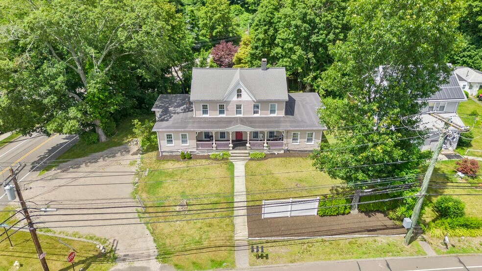 7 Whitney Ave, Trumbull, CT 06611 Apartments For Sale