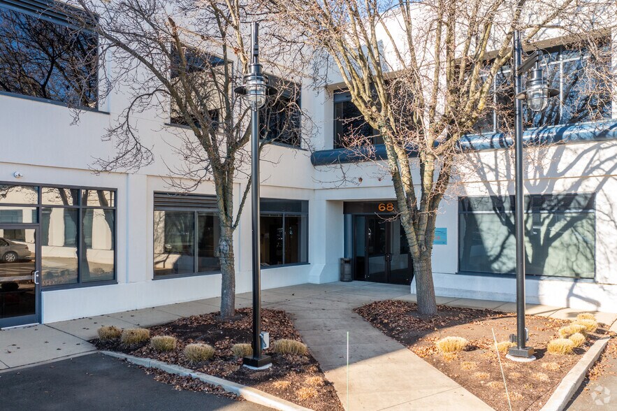 More Photos Of 68 Southfield Ave, Stamford Office For Lease