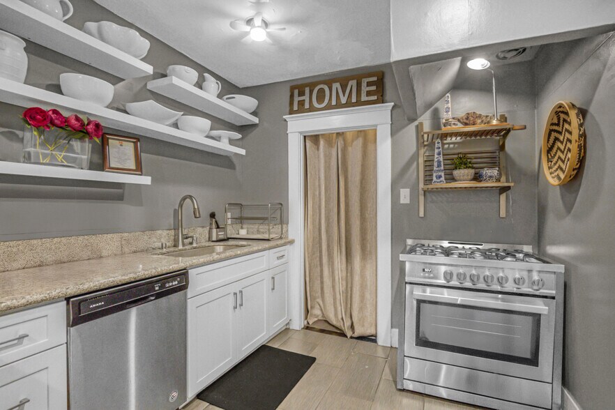 More Photos Of 1276 N Sweetzer Ave, West Hollywood Apartments For Sale