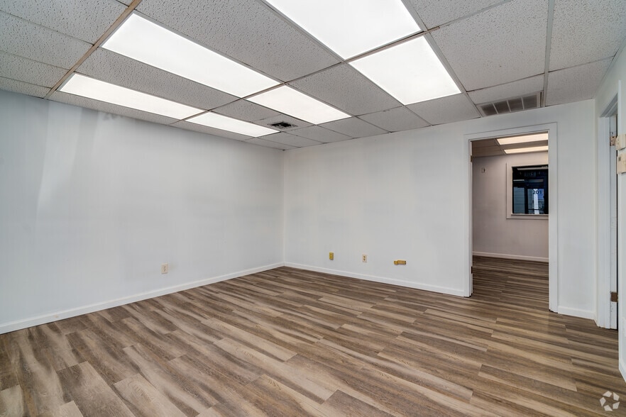 More Photos Of 2510 Kirby Cir NE, Palm Bay Unknown For Lease