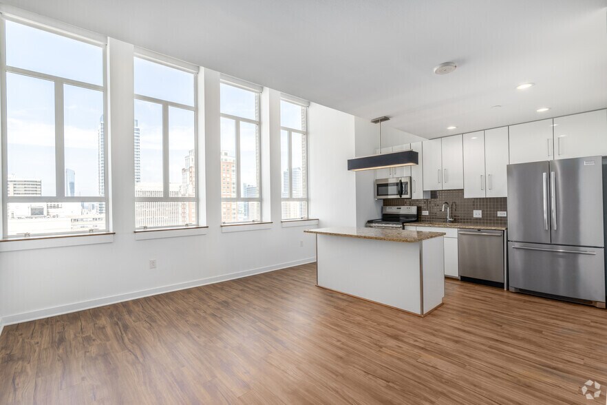 More Photos Of 1616-1618 Walnut St, Philadelphia Apartments For Lease