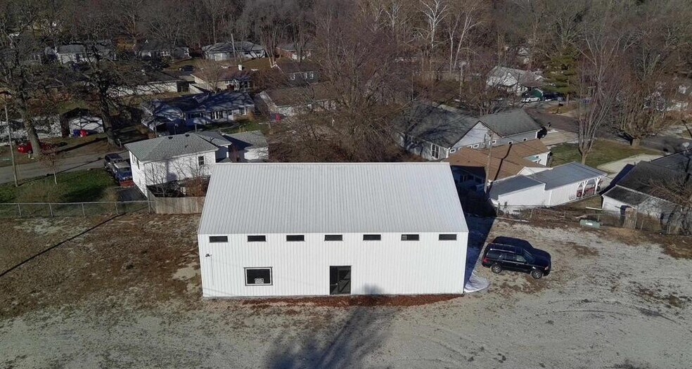 More Photos Of 421 E Moneta Ave, Peoria Heights Self Storage For Lease