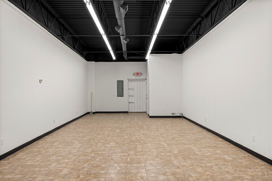 More Photos Of 10433 W McNichols Rd, Detroit Storefront Retail Office For Lease