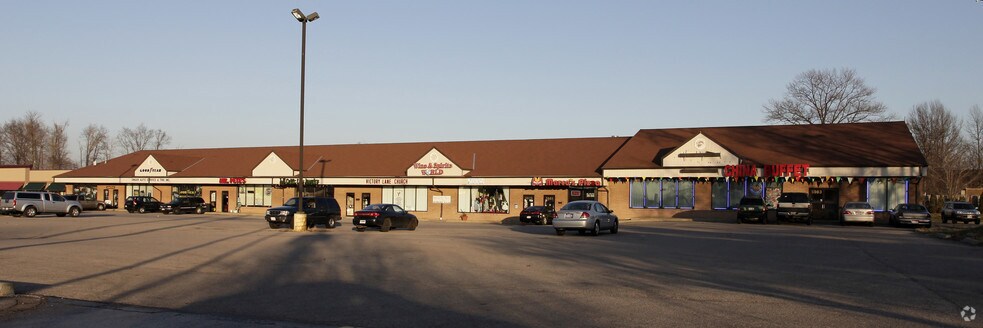More Photos Of 5967-5983 Andrews Rd, Mentor-on-the-Lake Storefront For Lease