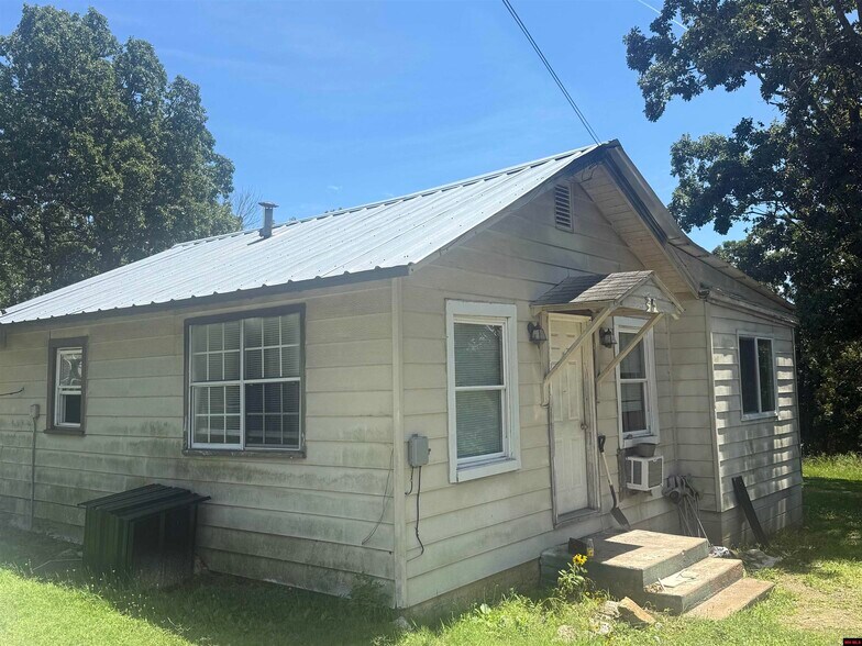 More Photos Of 166 County Road 806, Gamaliel Multifamily For Sale