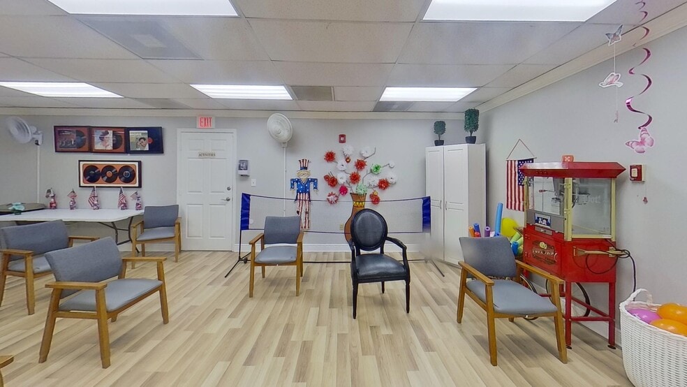 More Photos Of 7821-7843 Seminole Blvd, Seminole Medical For Lease