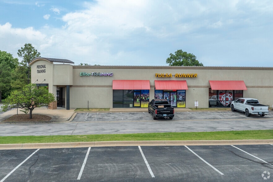 More Photos Of 9708 S Riverside Dr, Tulsa General Retail For Sale