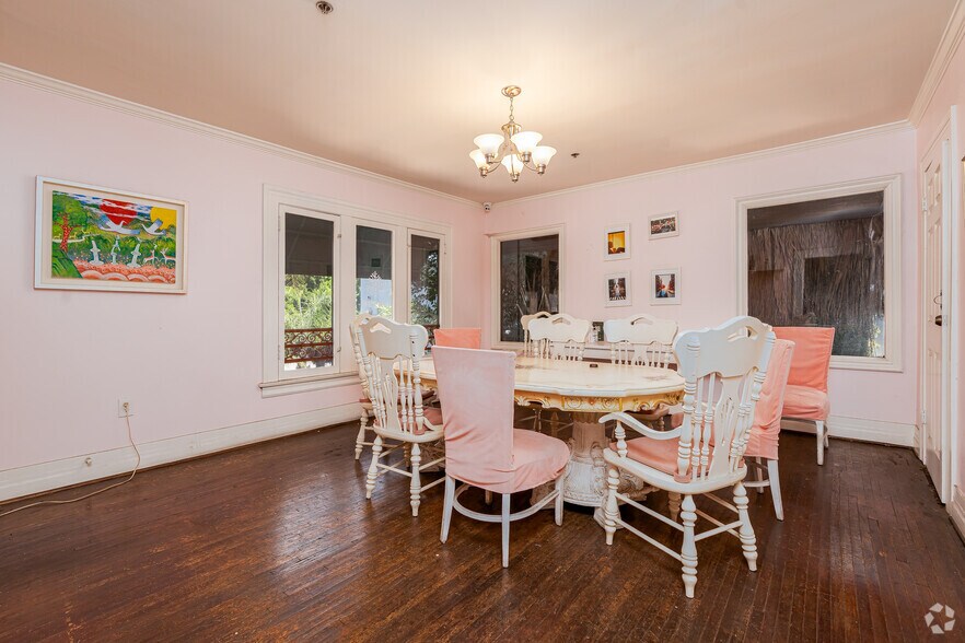 More Photos Of 755 S Hobart Blvd, Los Angeles Storefront Retail Office For Lease