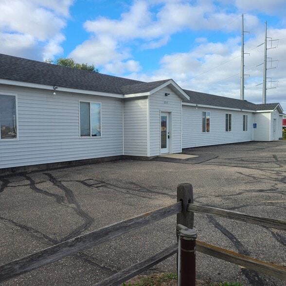 More Photos Of 8265 179th St NW, Clearwater Loft Creative Space For Lease