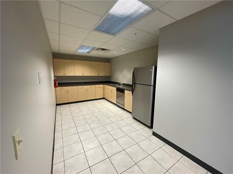 More Photos Of 206 SW 8th St, Bentonville Apartments For Lease