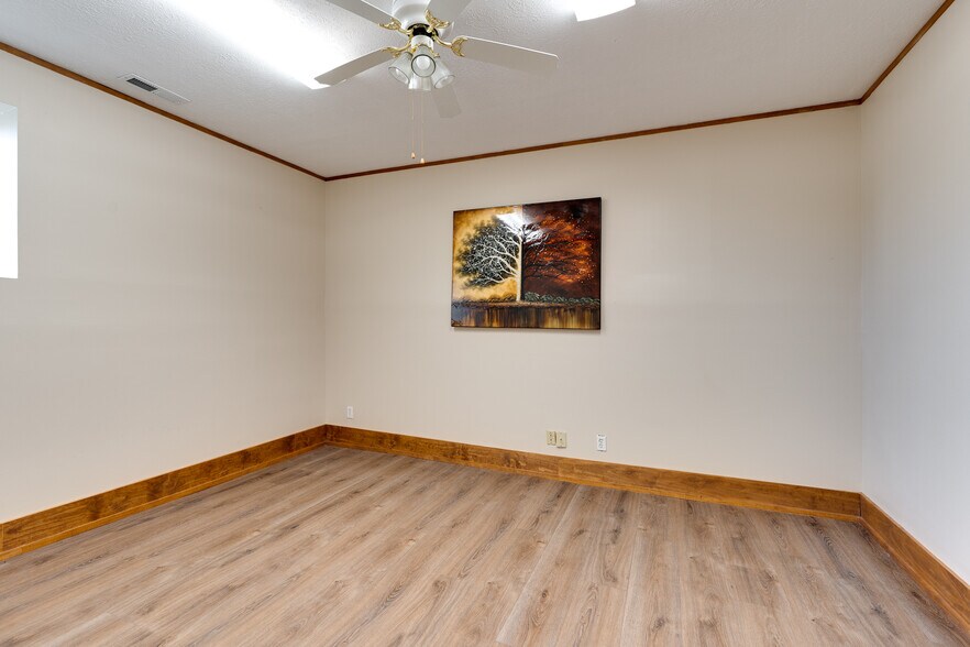 More Photos Of 1089 Sagamore Pky W, West Lafayette Office For Sale