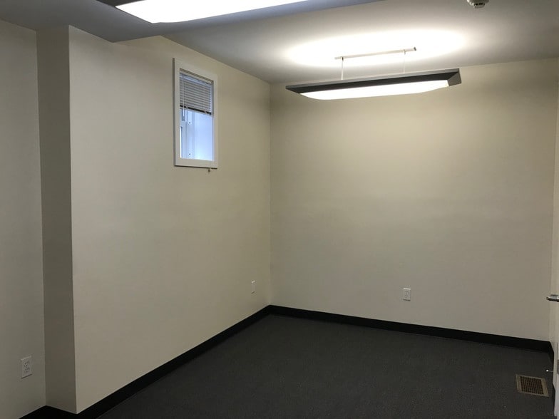 More Photos Of 166 East Ave, Norwalk Medical For Lease