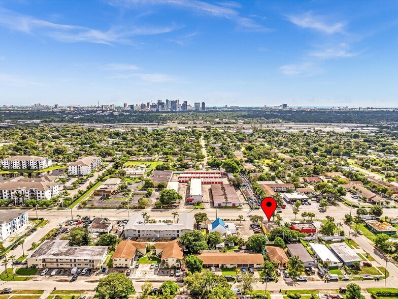 More Photos Of 571-573 SW 27th Ave, Fort Lauderdale Freestanding For Sale