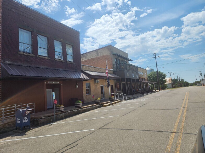 More Photos Of 412-414 Main St, Windom Restaurant For Sale