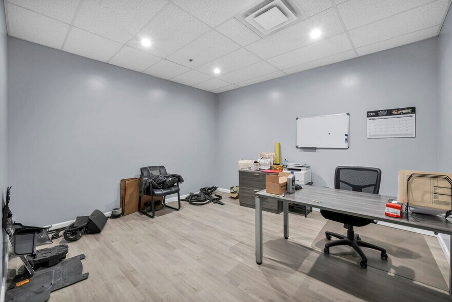 More Photos Of 1025 E Fifth Ave, Columbus Warehouse For Lease