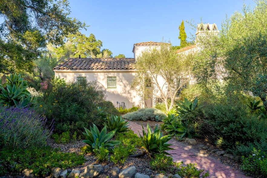 More Photos Of 249 Lambert Rd, Carpinteria Specialty For Sale