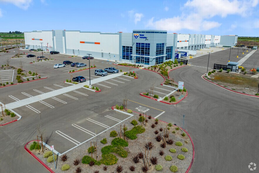 More Photos Of 3160 N Chrisman Rd, Tracy Warehouse For Lease