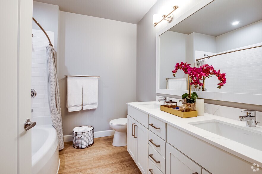 More Photos Of 800 Cretin Ave S, Saint Paul Apartments For Lease