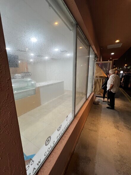 More Photos Of 2210-2220 NE 123rd St, Miami Restaurant For Lease