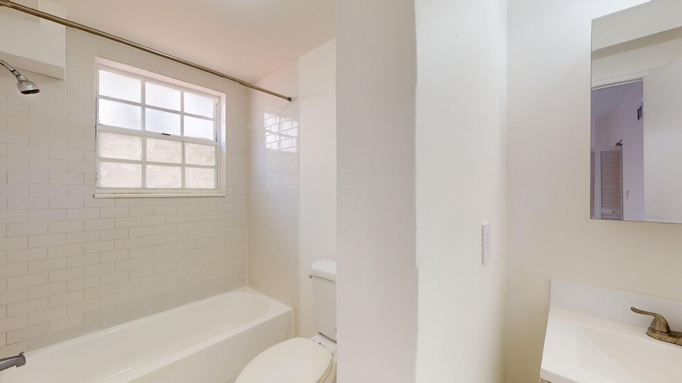 More Photos Of 828 Pennsylvania Ave, Miami Beach Apartments For Sale