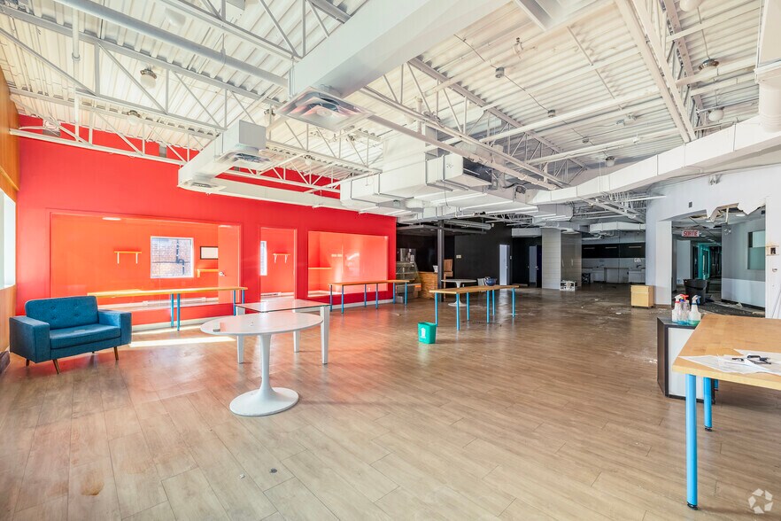 More Photos Of 7240 Rue Waverly, Montréal Loft Creative Space For Lease