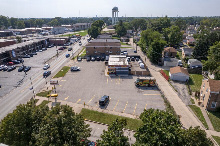 More Photos Of 4501 Butterfield Rd, Bellwood Auto Repair For Sale