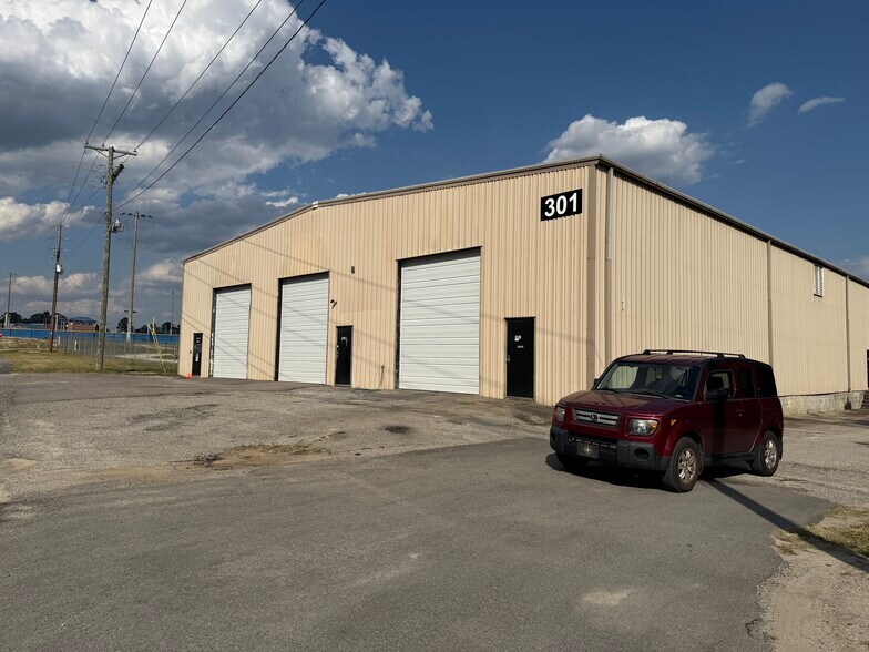 Primary Photo Of 301 Miami St, West Columbia Warehouse For Lease