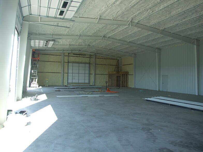 More Photos Of 4151 S Lynn Dr, Fort Mohave Warehouse For Lease