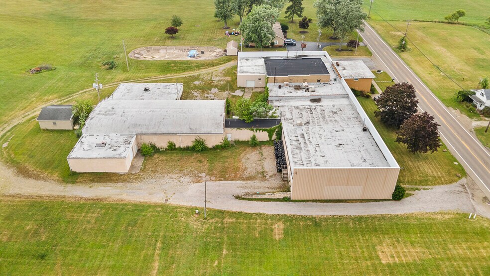 More Photos Of 14924 Beloit Snodes Rd, Beloit Manufacturing For Lease