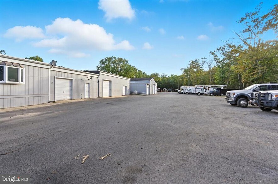 More Photos Of 534 Whitesville Rd, Jackson Service For Lease