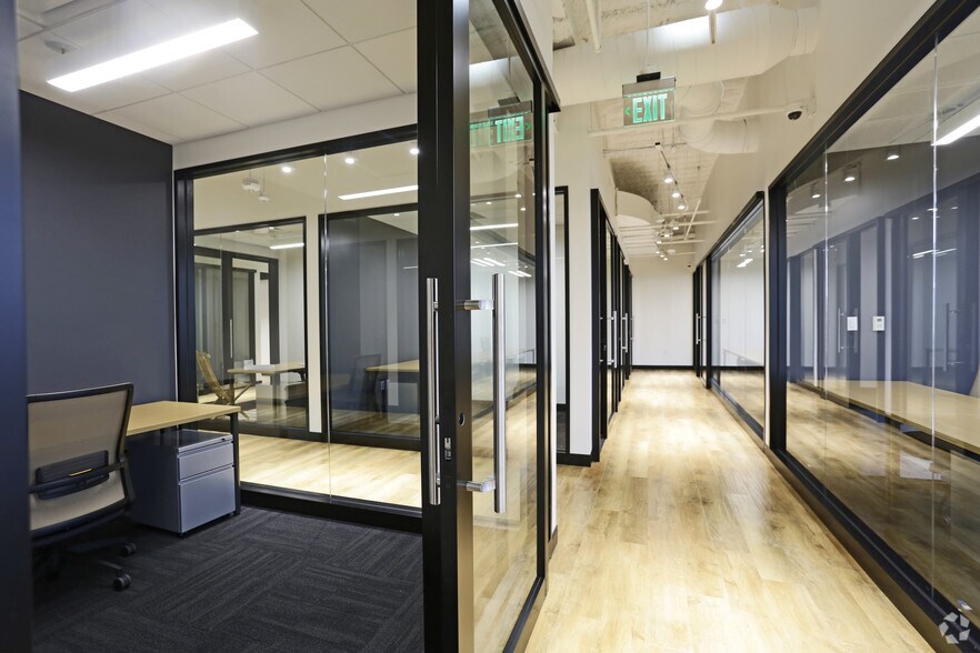 More Photos Of 3232 McKinney Ave, Dallas Office For Lease