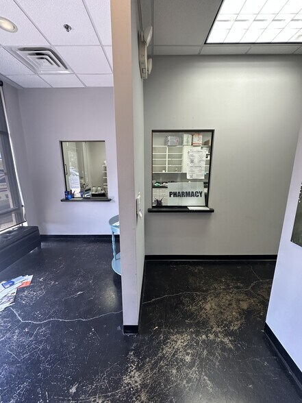 More Photos Of 1403 Highway 6, Sugar Land Medical For Lease