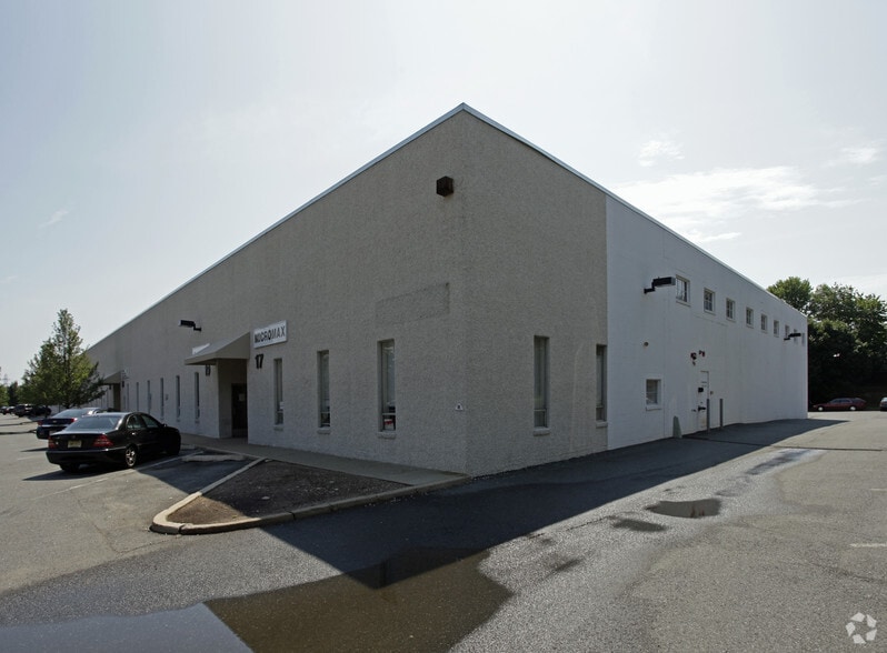 Primary Photo Of 17-39 Leslie Ct, Whippany Warehouse For Lease