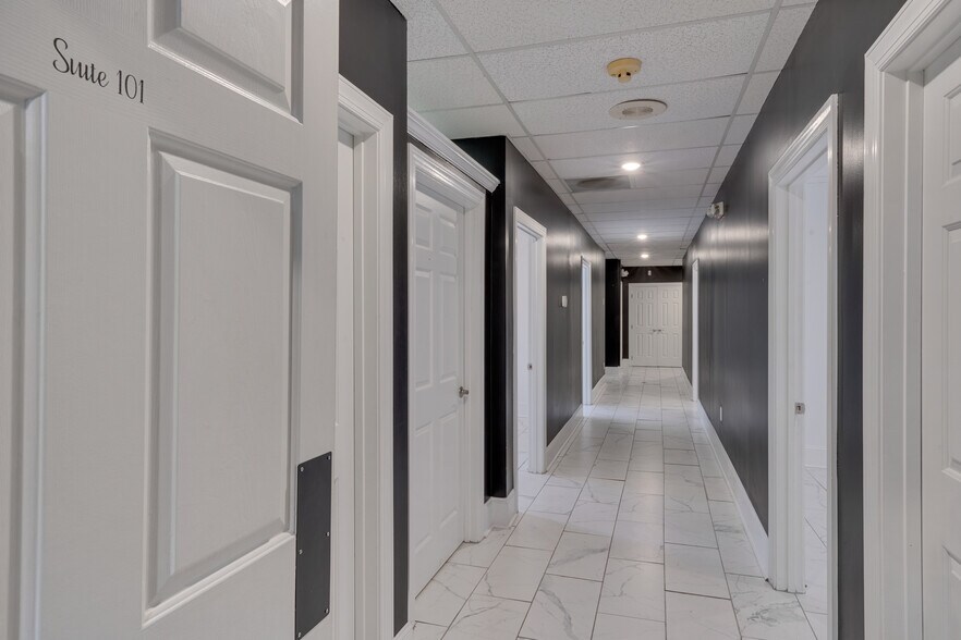 More Photos Of 131 Wind Chime Ct, Raleigh Office For Lease