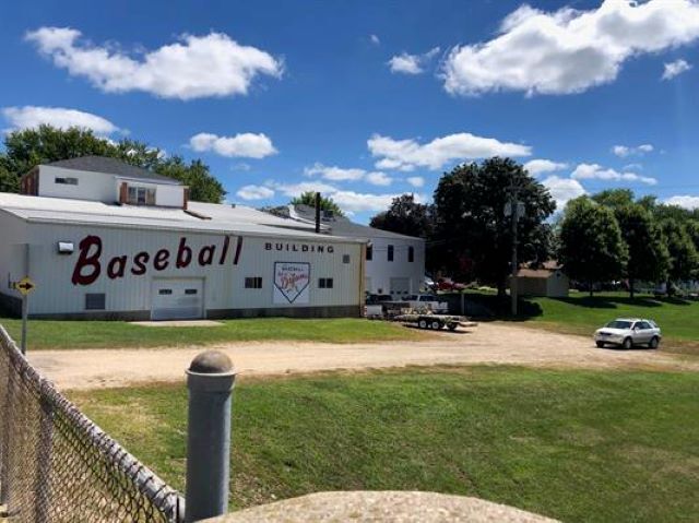 More Photos Of 310 2nd St SE, Dyersville Specialty For Lease