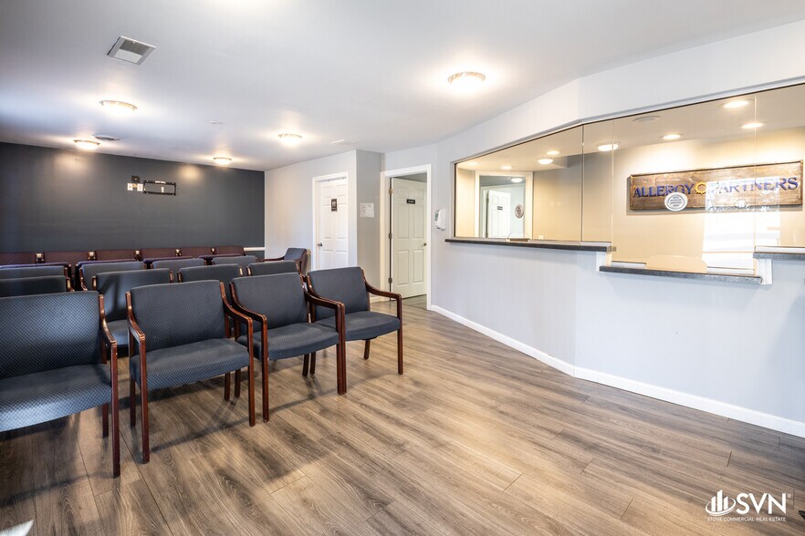 More Photos Of 1606 US Highway 27 N, Cynthiana Office For Sale