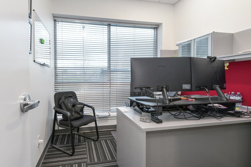 More Photos Of 17650 66A Ave, Surrey Office For Lease